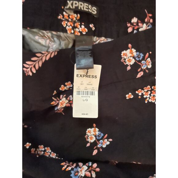 Womans Shorts Elastic Waist Large NWT and Extra Large -Express and LA BLANCA Lot - Picture 7 of 11